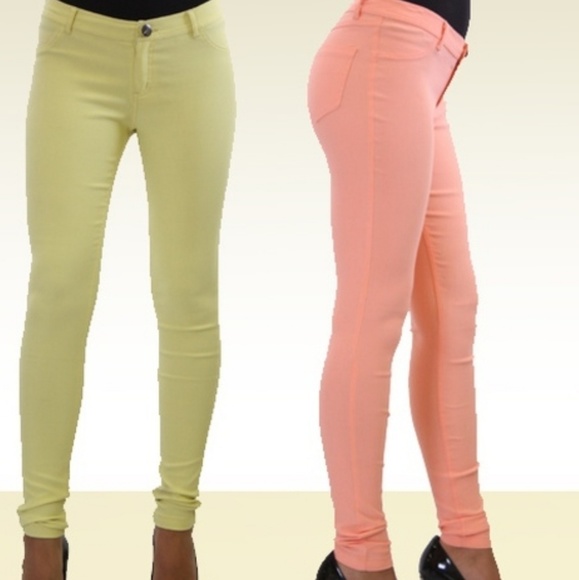 NWT!  Sexsy Fashion Womens Yellow Skinny Pants •XL - Picture 1 of 9
